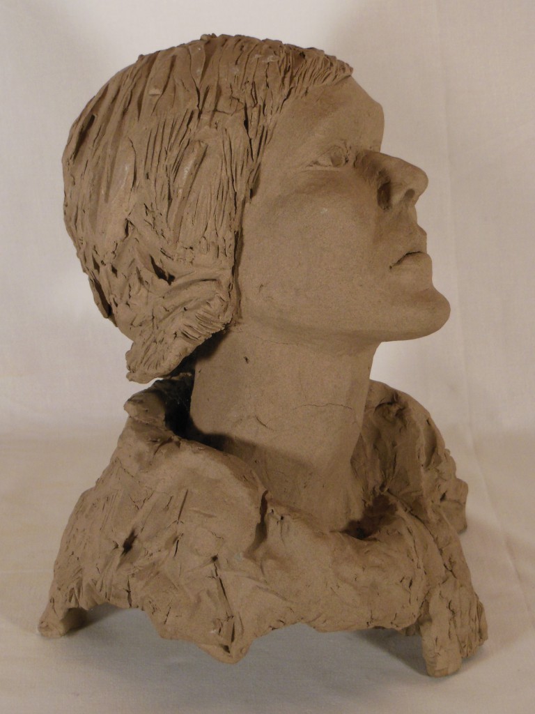 sculpture tête de femme en terre cuite (4)