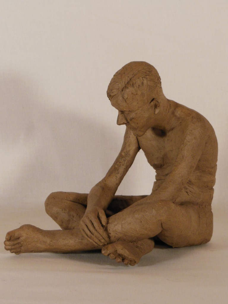 sculpture homme assis. Terre cuite (2)